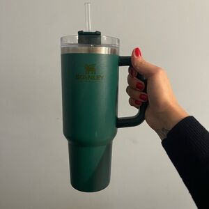Green stanley 40oz